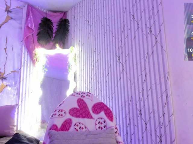 Naomy-tay1 live cam on BongaCams