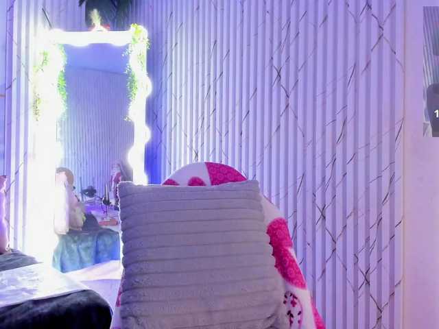 Naomy-tay1 live cam on BongaCams