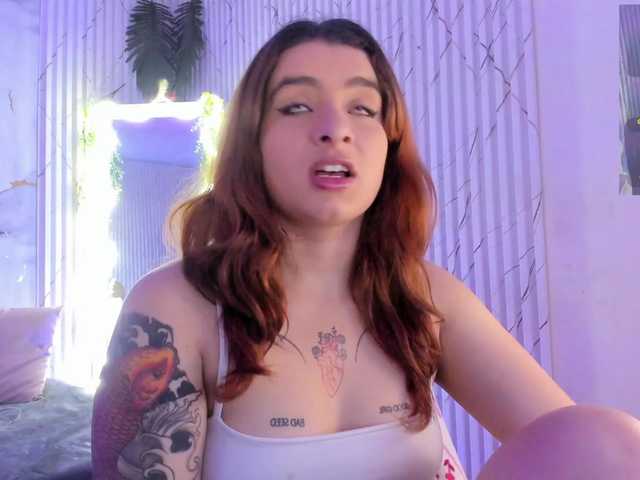 Naomy-tay1 live cam on BongaCams