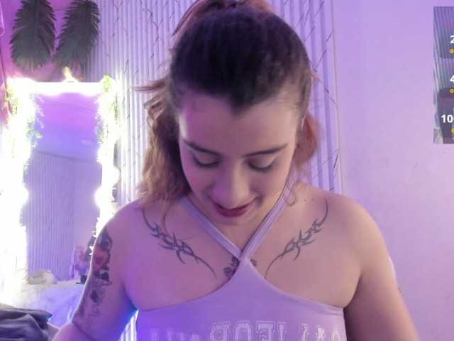 Naomy-tay1 live cam on BongaCams