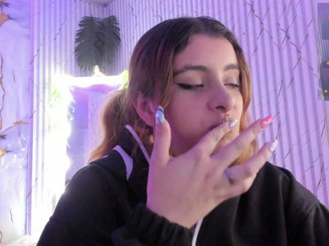 Naomy-tay1 live cam on BongaCams