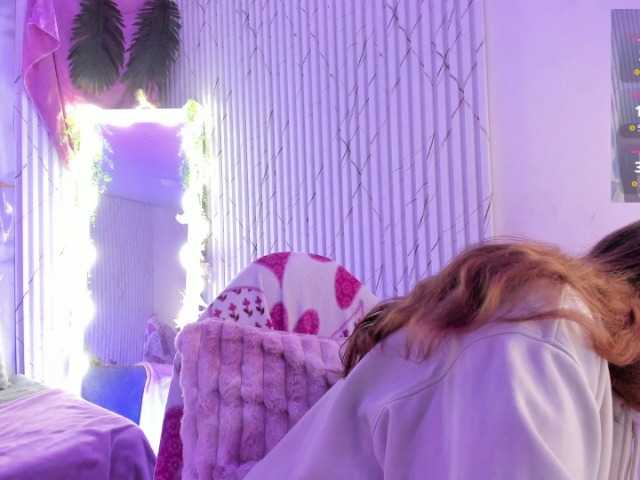 Naomy-tay1 live cam on BongaCams