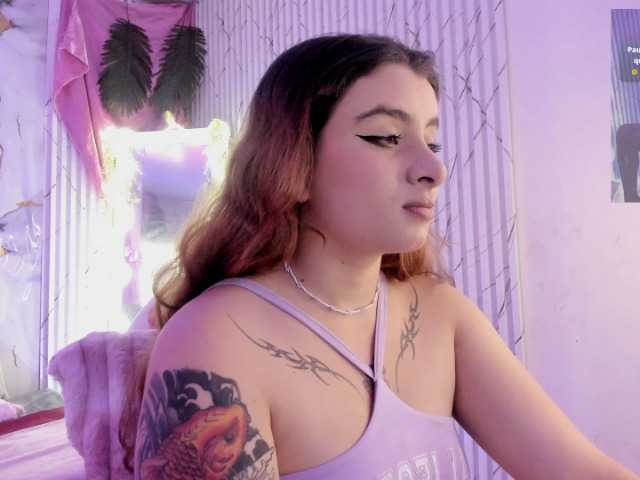 Naomy-tay1 live cam on BongaCams