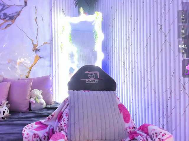 Naomy-tay1 live cam on BongaCams