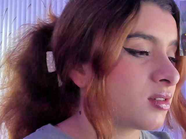 Naomy-tay1 webcam