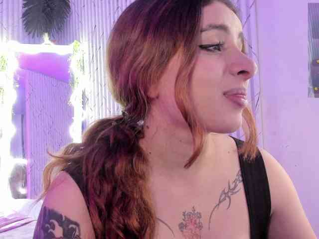 Naomy-tay1 webcam