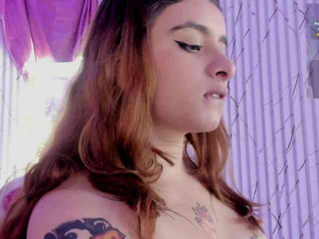 Naomy-tay1 webcam
