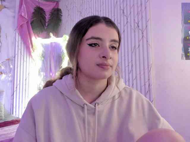 Naomy-tay1