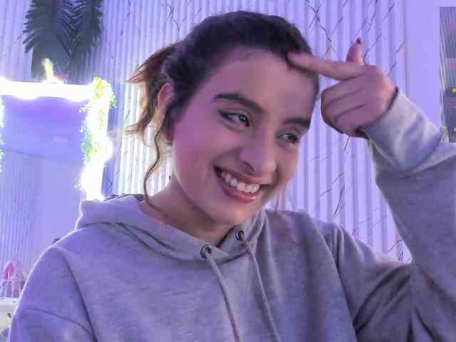 Naomy-tay1
