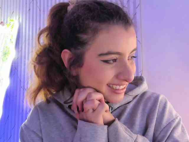 Naomy-tay1
