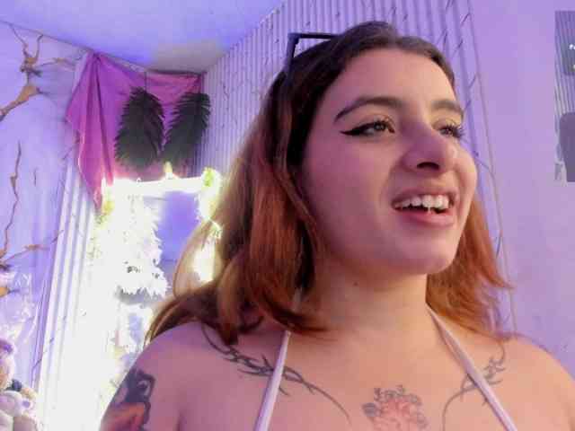 Naomy-tay1 webcam