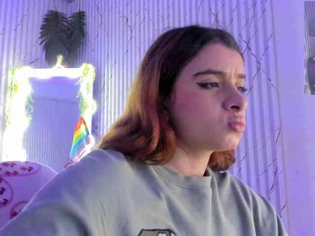 Naomy-tay1 webcam