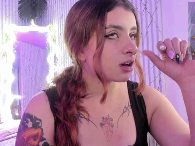 Naomy-tay1 webcam