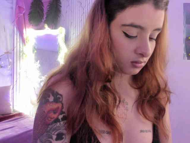 Naomy-tay1 webcam