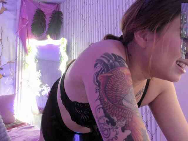 Naomy-tay1 webcam