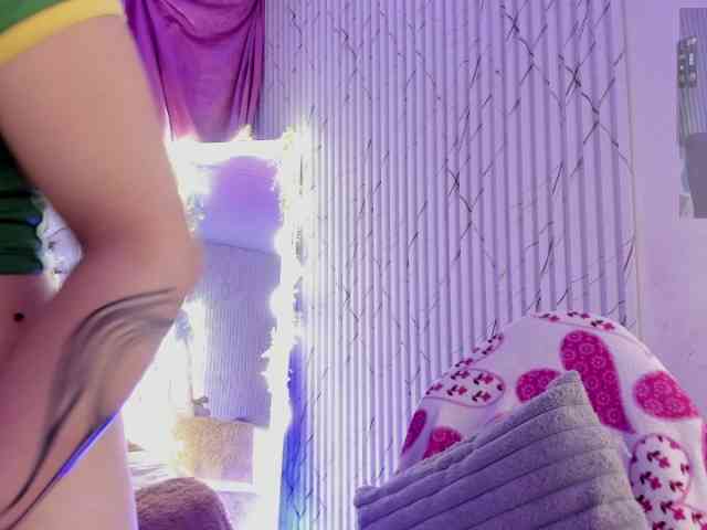Naomy-tay1 webcam