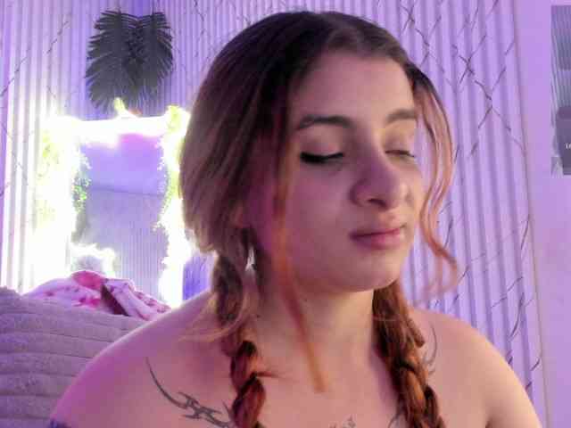 Naomy-tay1 webcam