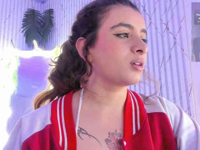 Naomy-tay1 webcam