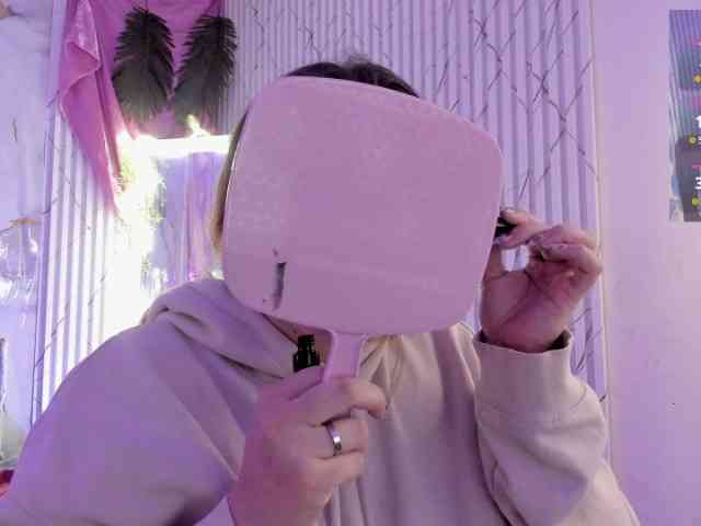 Naomy-tay1 webcam