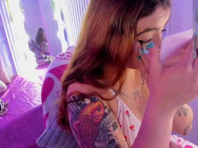 Naomy-tay1 webcam