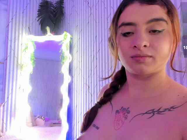 Naomy-tay1 webcam