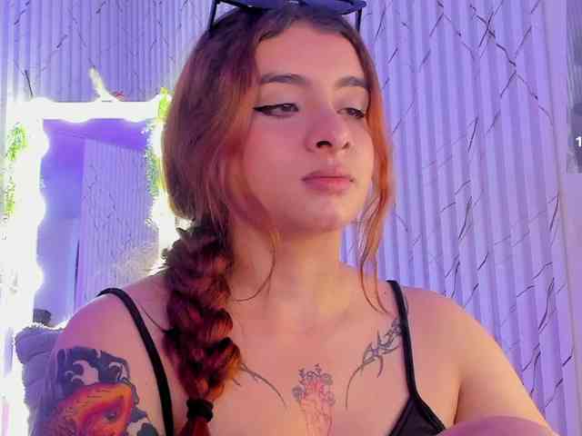 Naomy-tay1 webcam