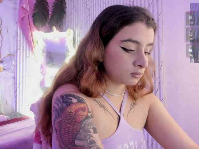 Naomy-tay1 webcam