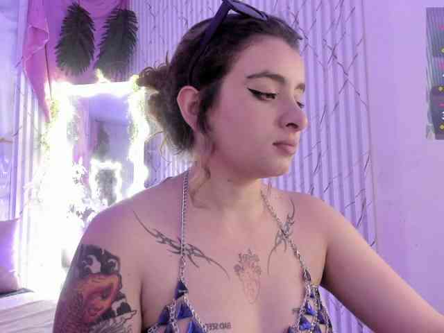 Naomy-tay1 Live Webcam on BongaCams
