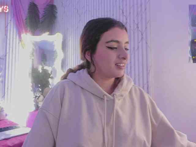 Naomy-tay1