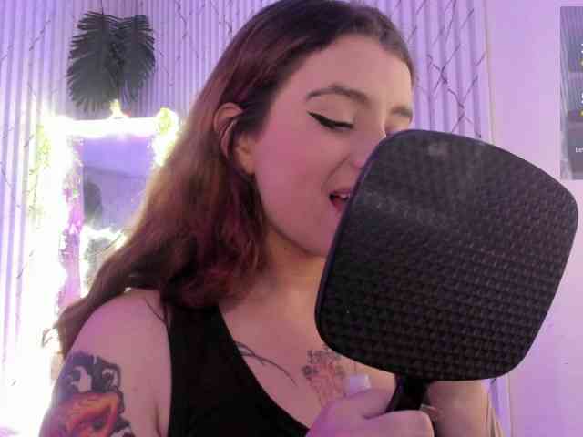 Naomy-tay1 webcam