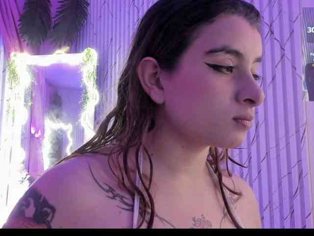 Naomy-tay1