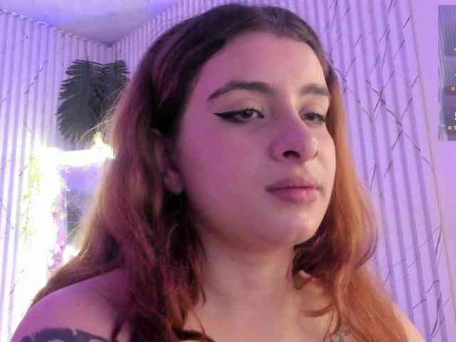 Naomy-tay1 webcam