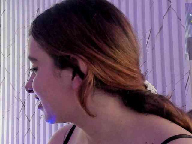 Naomy-tay1 webcam
