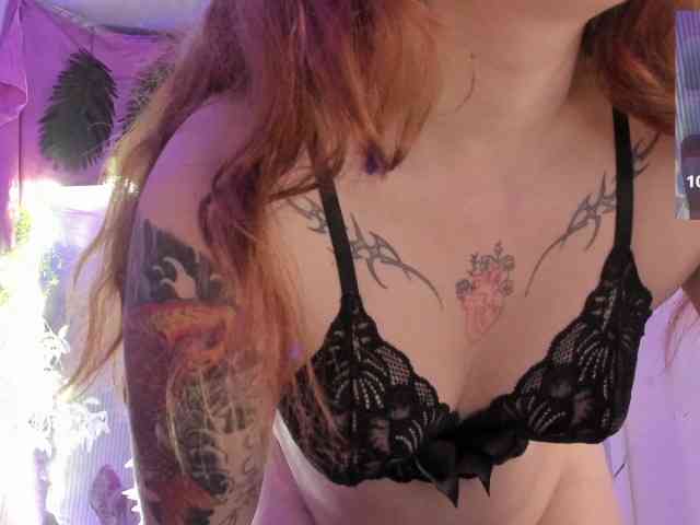 Naomy-tay1 webcam