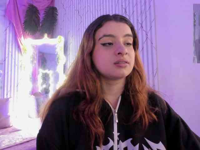 Naomy-tay1 webcam