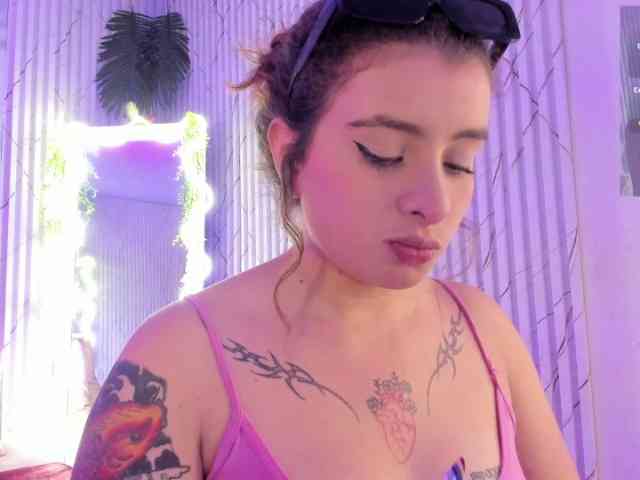 Naomy-tay1