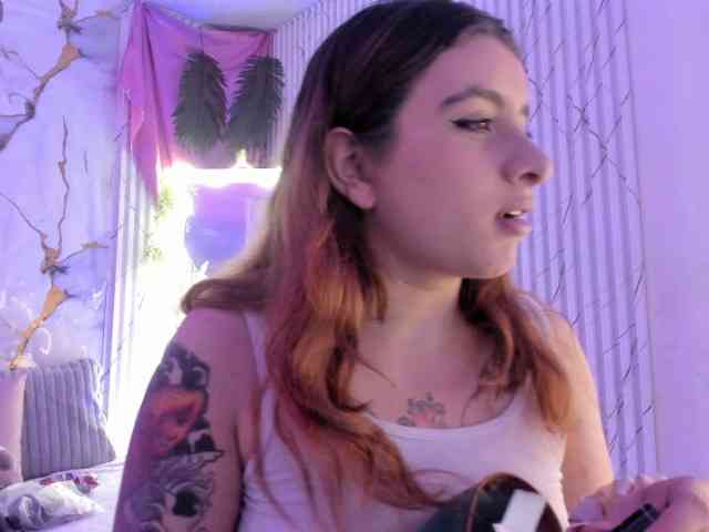 Naomy-tay1 webcam