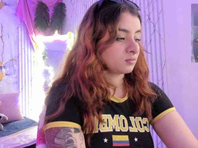 Naomy-tay1 webcam