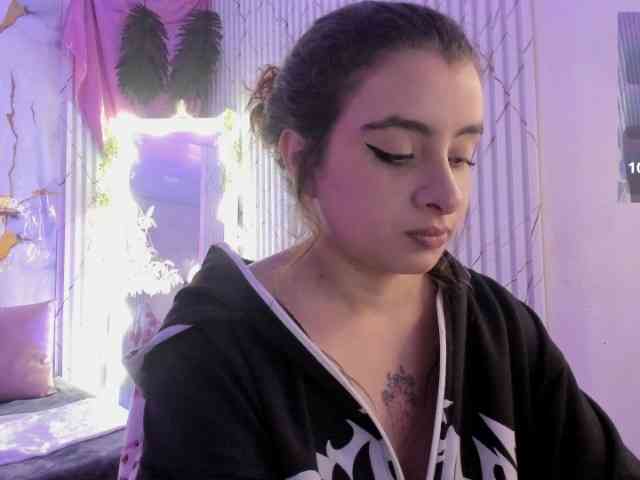 Naomy-tay1 webcam