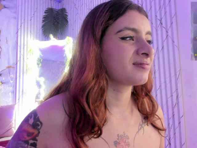 Naomy-tay1 webcam