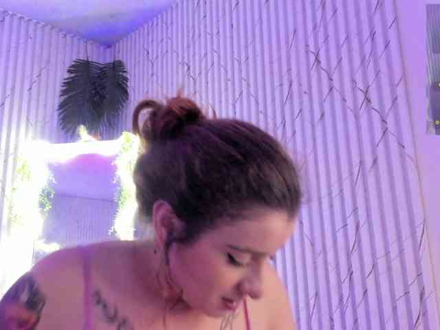 Naomy-tay1 webcam