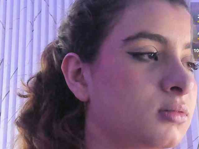 Naomy-tay1 webcam