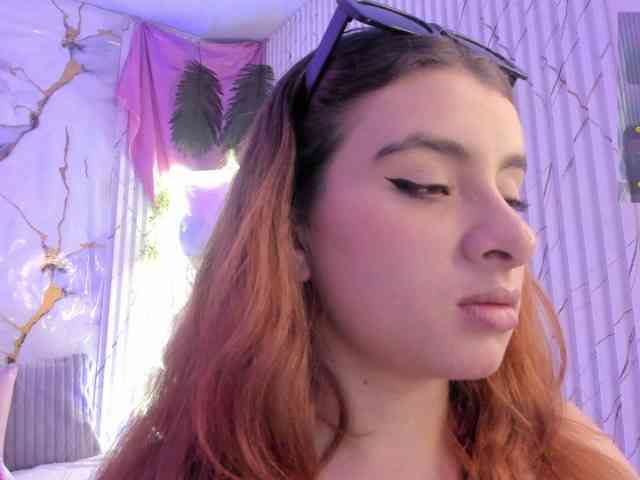 Naomy-tay1 webcam
