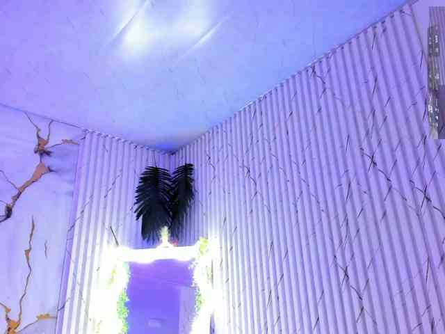 Naomy-tay1 webcam
