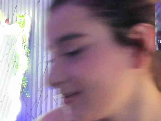 Naomy-tay1 webcam