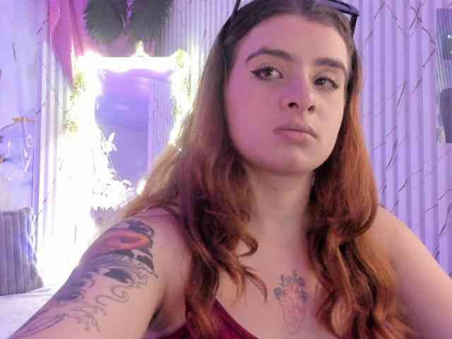 Naomy-tay1 webcam