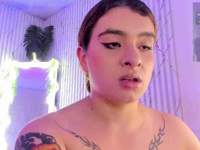 Naomy-tay1 webcam