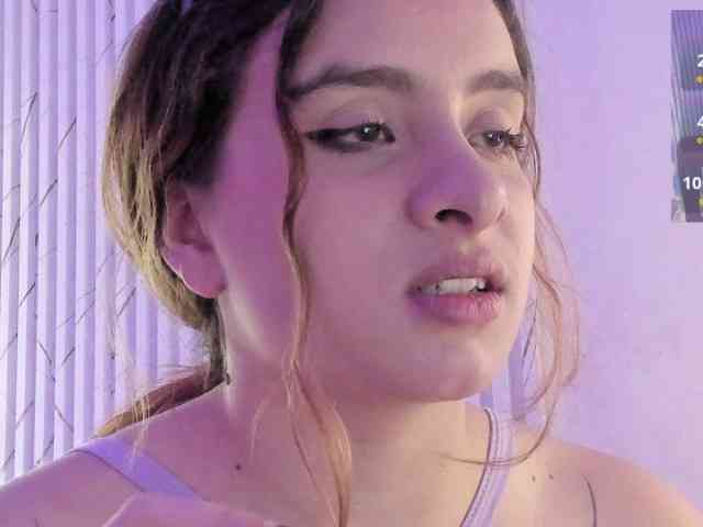 Naomy-tay1 webcam