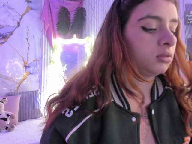 Naomy-tay1 webcam
