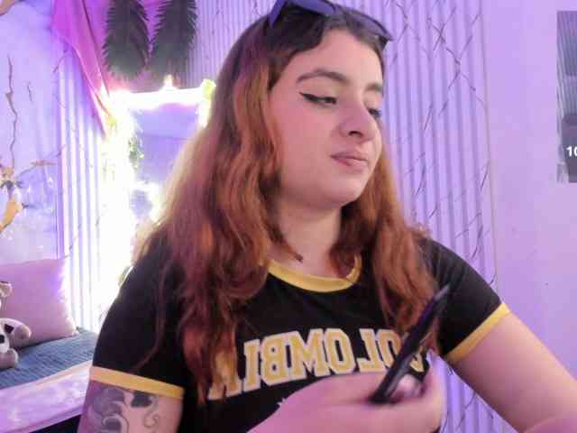 Naomy-tay1 webcam
